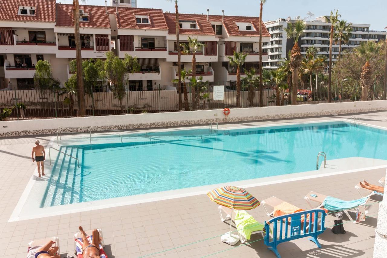 Homeforguest Modern And Recently Renovated Apartment In Arona Arona  Exterior foto