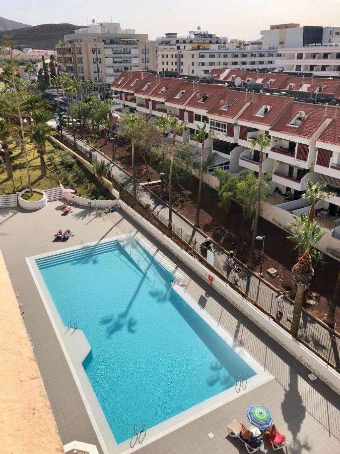Homeforguest Modern And Recently Renovated Apartment In Arona Arona  Exterior foto