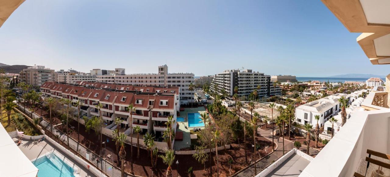 Homeforguest Modern And Recently Renovated Apartment In Arona Arona  Exterior foto